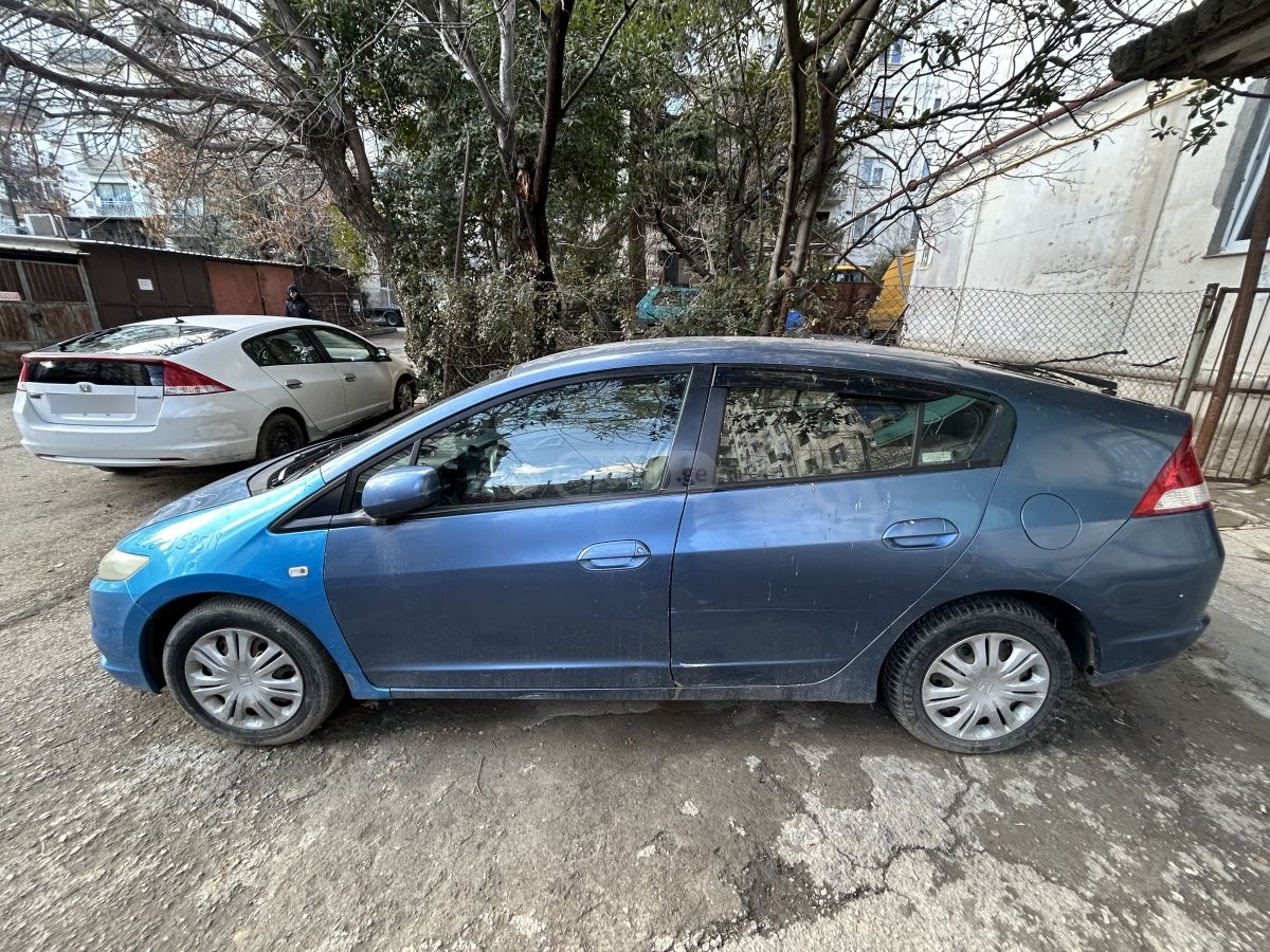 Honda Insight 2010 — photo 2