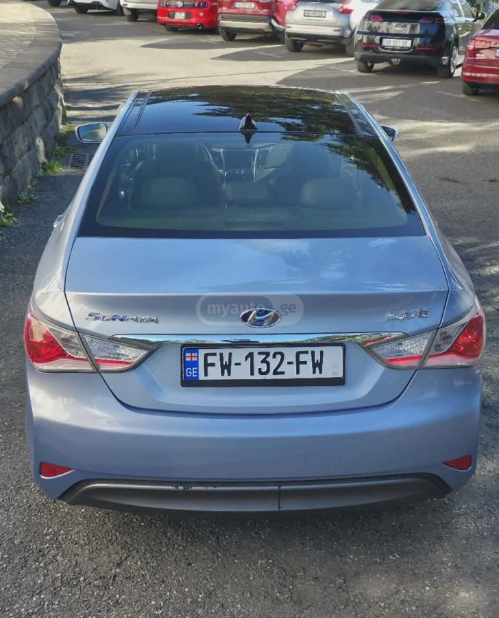 Hyundai Sonata 2011 — photo 2