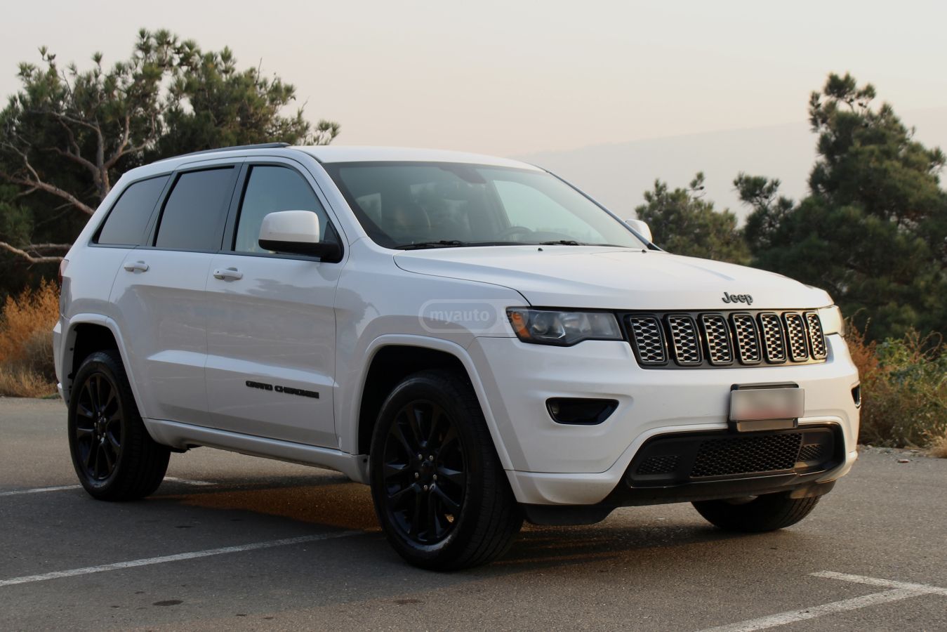 Jeep Grand Cherokee 2018 — photo 2
