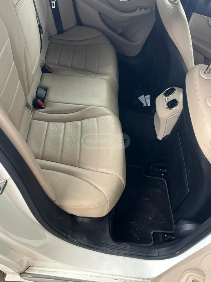 Mercedes-Benz C 300 2016 — photo 2