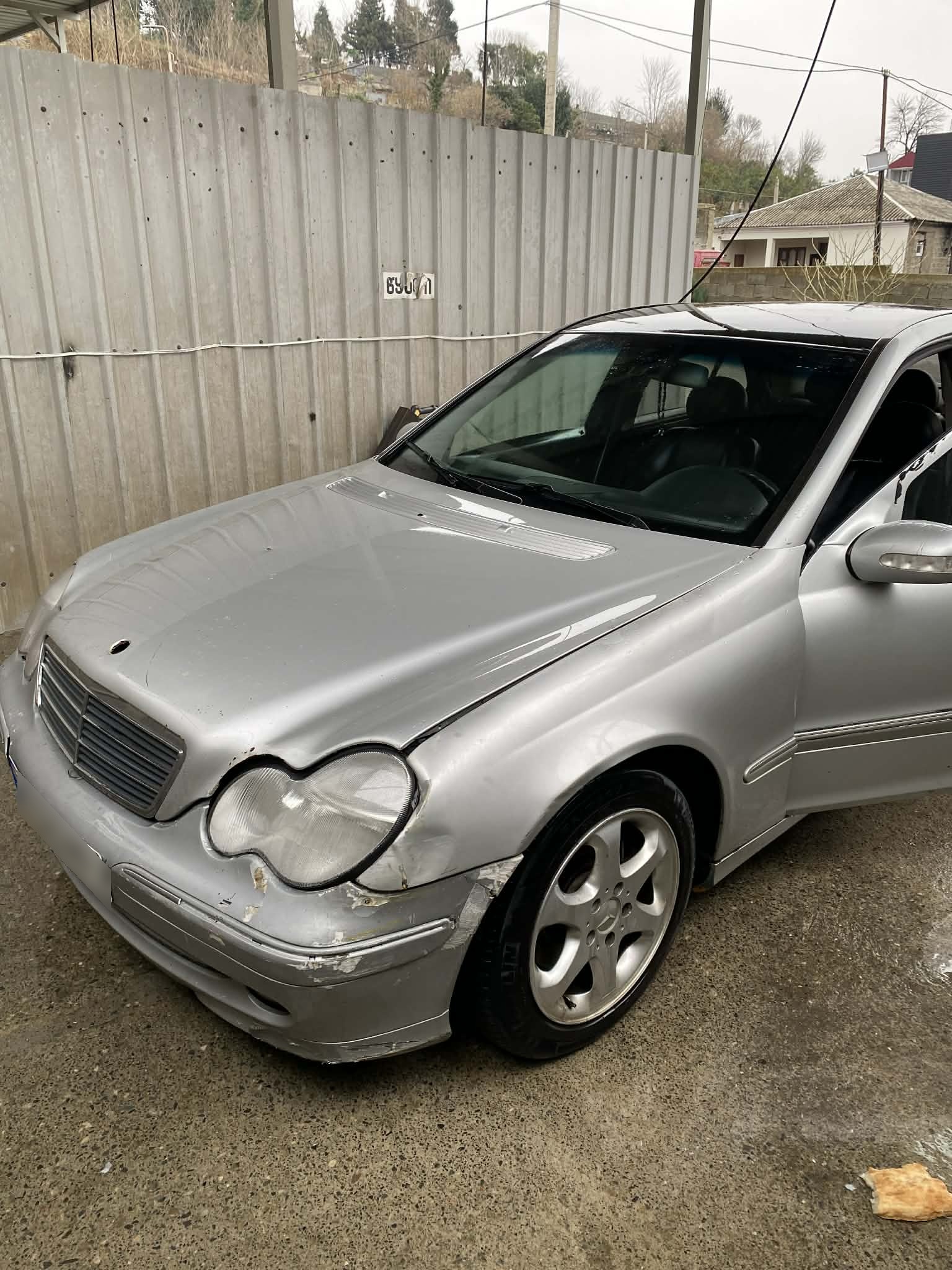 Mercedes-Benz C 200