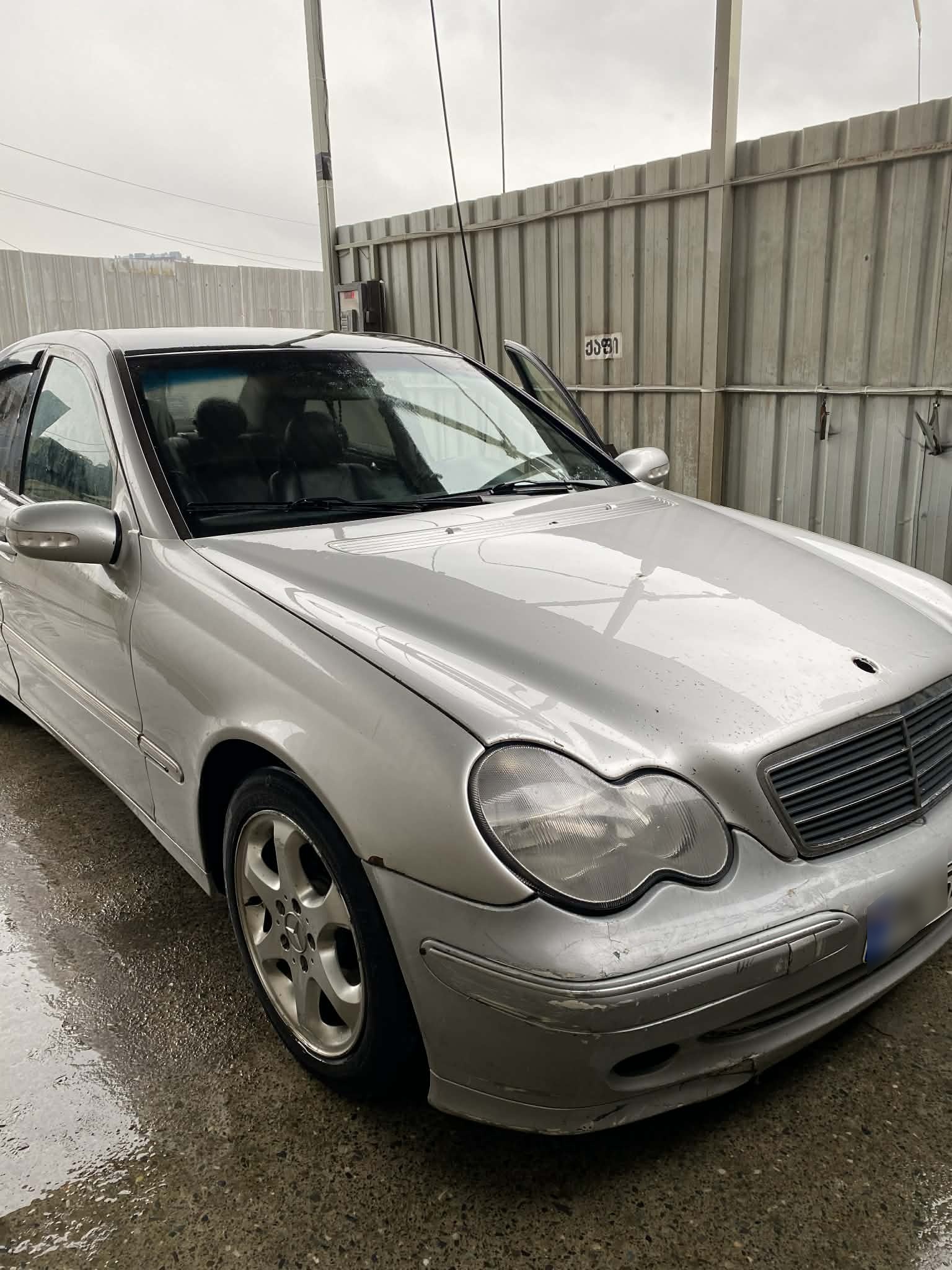 Mercedes-Benz C 200 2001 — photo 2