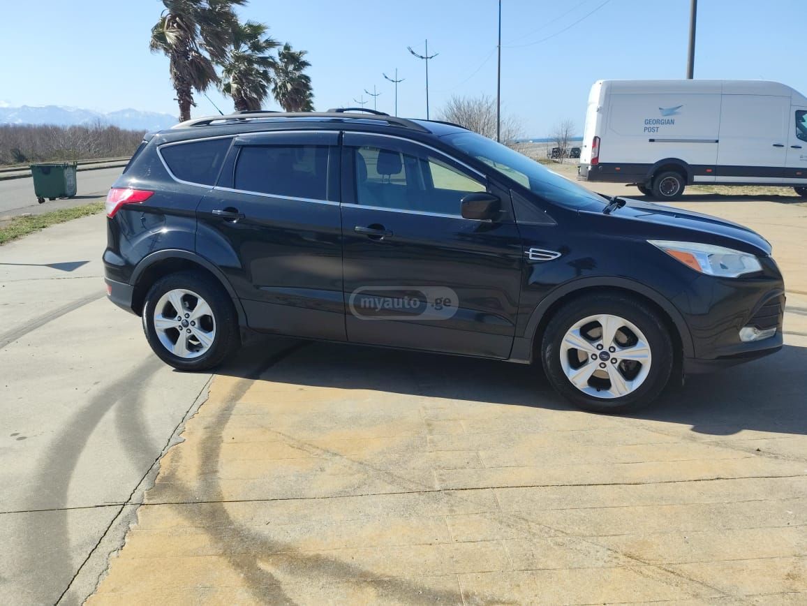 Ford Escape 2014 — photo 2