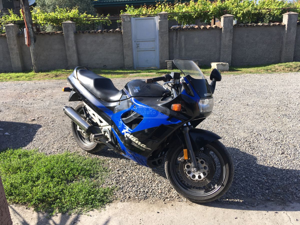 Suzuki GSX 750 F Katana 1990 — photo 2