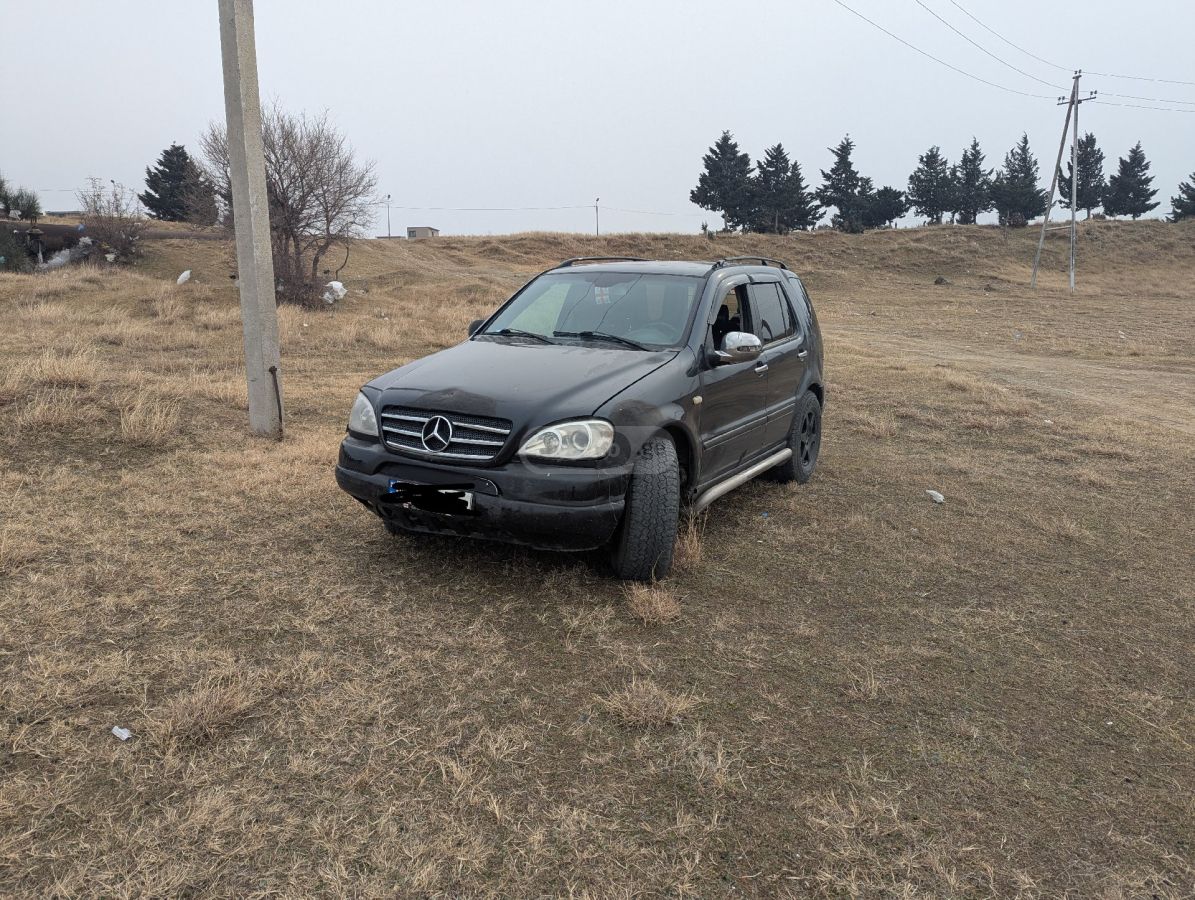 Mercedes-Benz ML 320