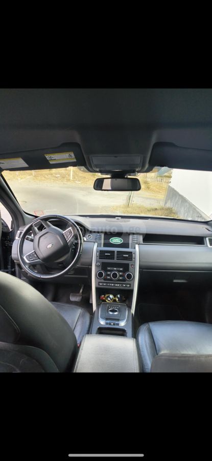 Land Rover Discovery Sport 2018 — photo 2