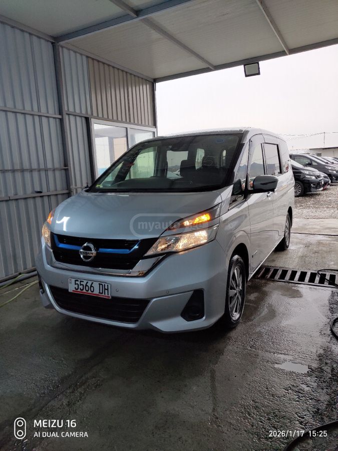 Nissan Serena 2018 — photo 2