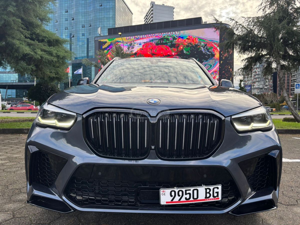 BMW X5 2019 — photo 2