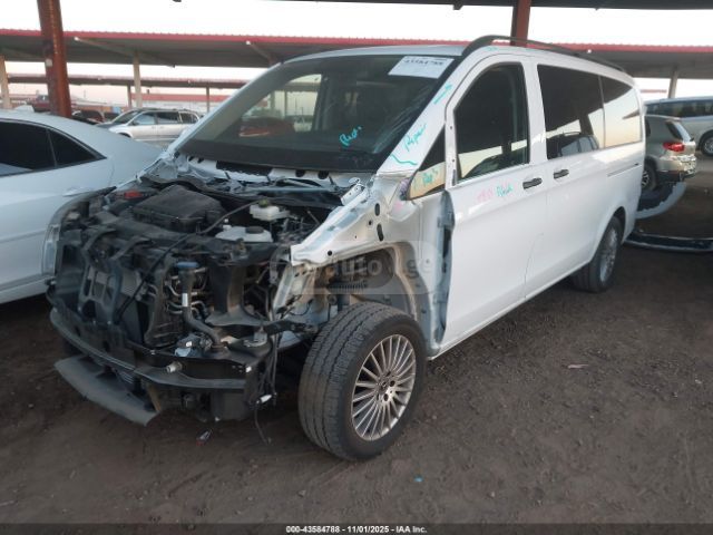 Mercedes-Benz Metris Passenger Van 2023 — photo 2