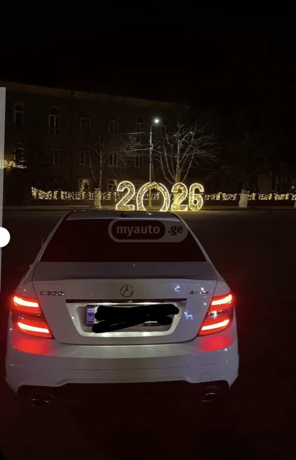 Mercedes-Benz C 300 2014 — photo 2