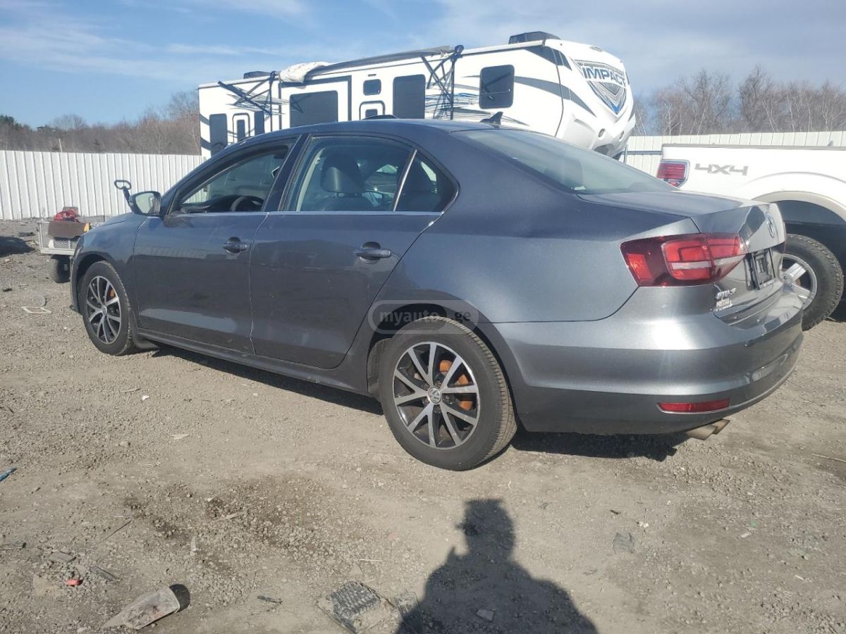 Volkswagen Jetta 2018 — photo 2