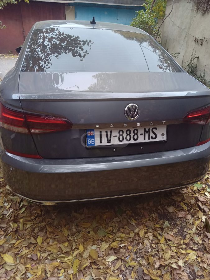 Volkswagen Passat 2020 — photo 2