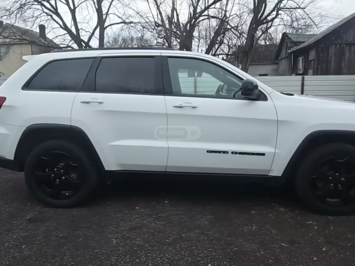 Jeep Grand Cherokee 2019 — photo 2