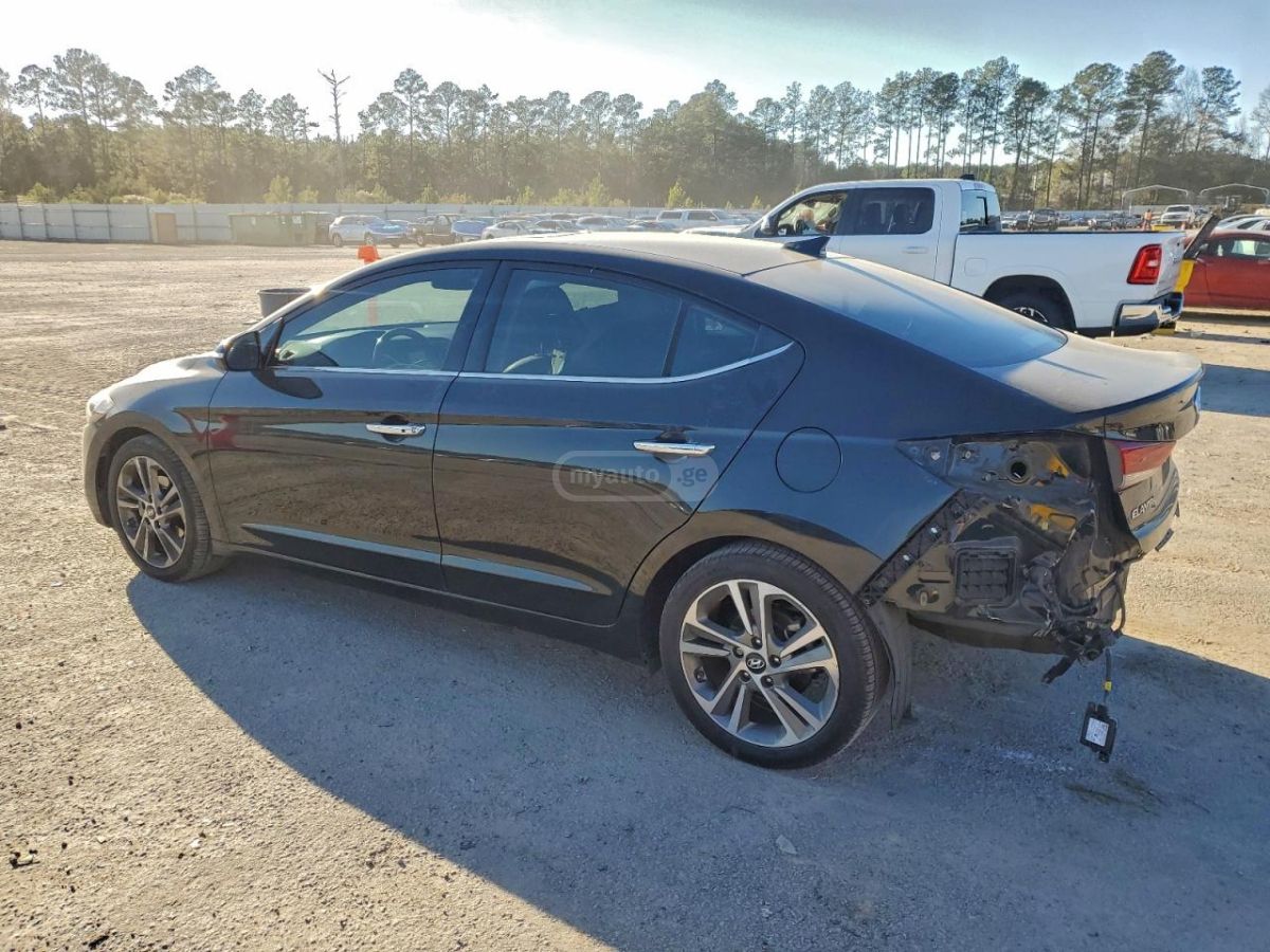 Hyundai Elantra 2017 — photo 2