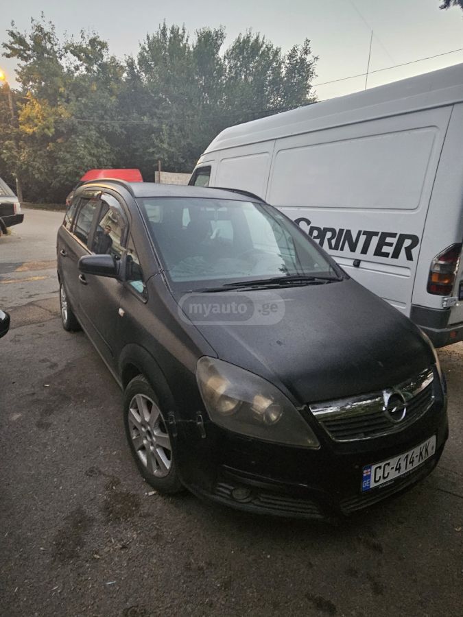 Opel Zafira 2006 — photo 2