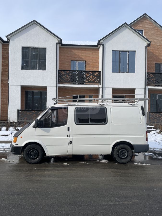 Ford Transit 1999 — photo 2