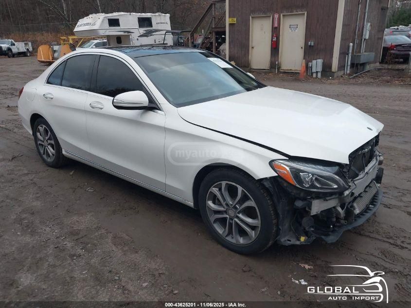 Mercedes-Benz C 300 2015 — photo 2