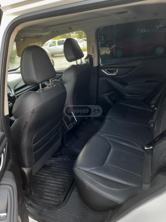 Subaru Forester 2021 — photo 2