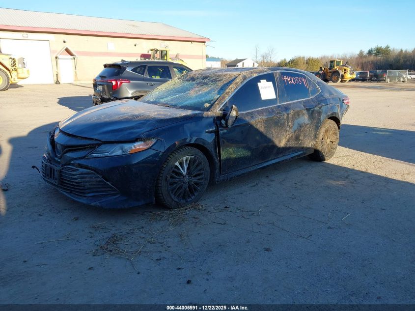 Toyota Camry 2019 — photo 2