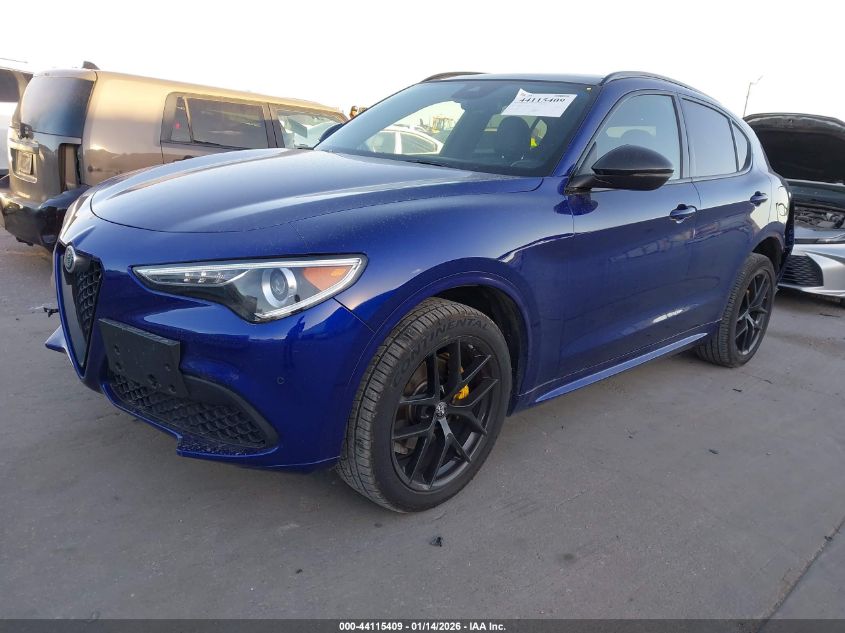 Alfa Romeo Stelvio 2021 — photo 2