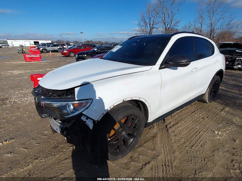 Alfa Romeo Stelvio 2019 — photo 2