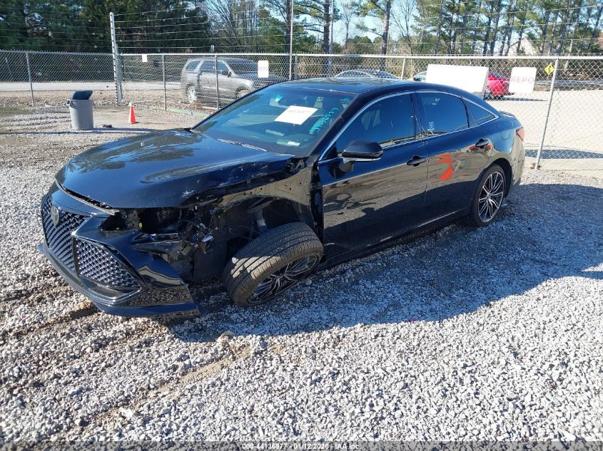 Toyota Avalon 2019 — photo 2