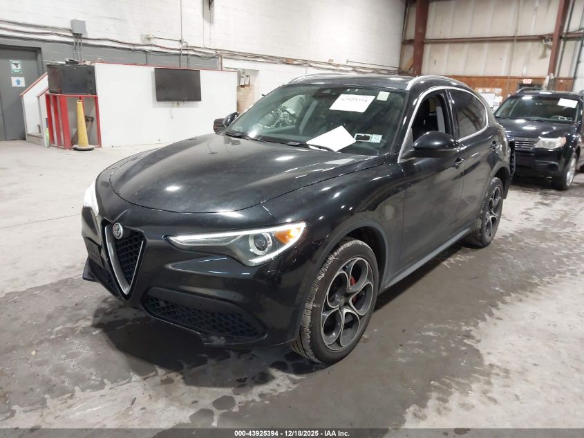 Alfa Romeo Stelvio 2019 — photo 2