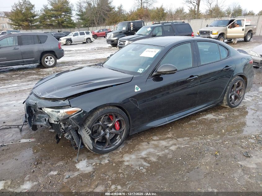 Alfa Romeo Giulia 2021 — photo 2