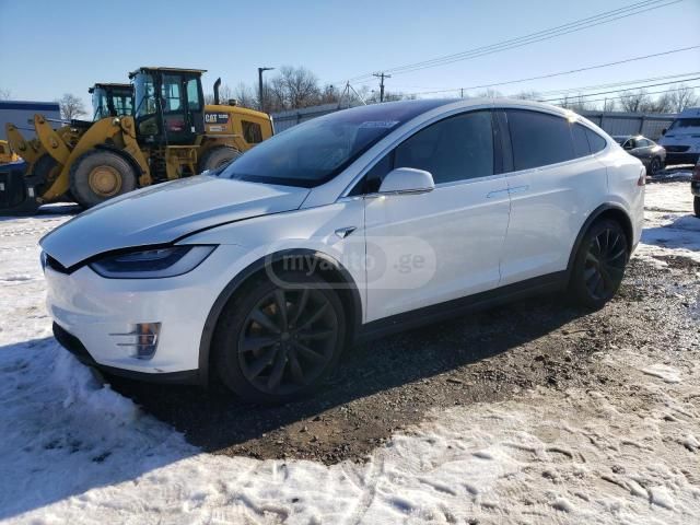Tesla Model X 2018 — photo 2