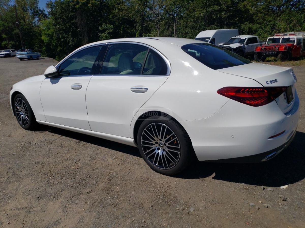 Mercedes-Benz C 300 2023 — photo 2