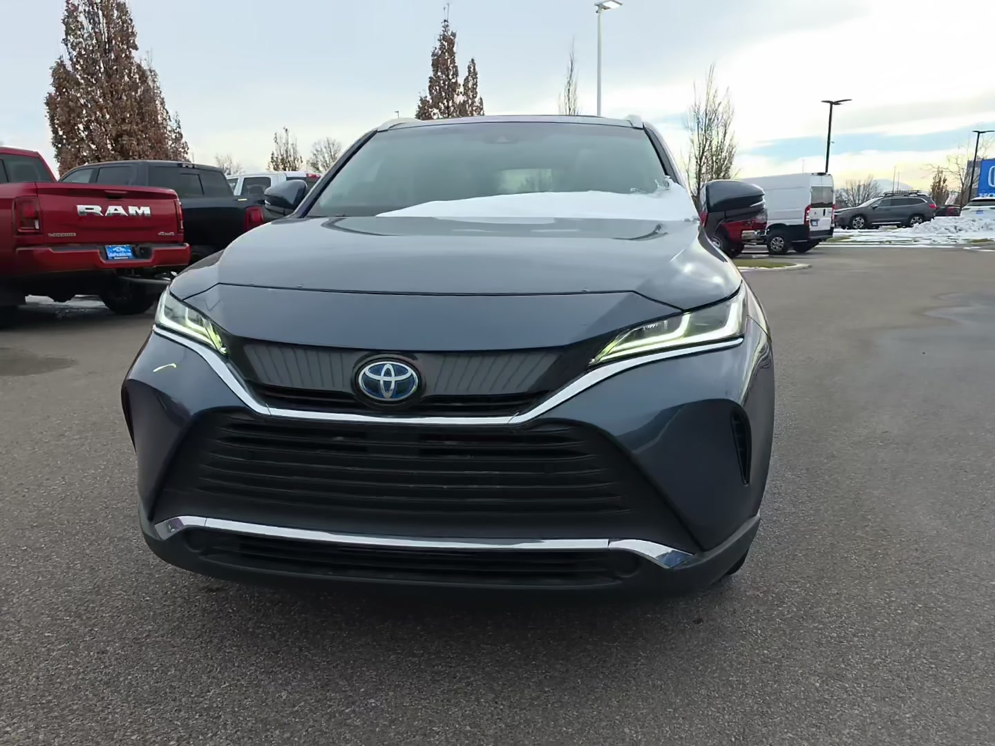 Toyota Venza 2021 — photo 2