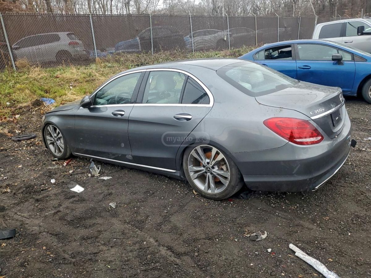 Mercedes-Benz C 30 AMG 2018 — photo 2