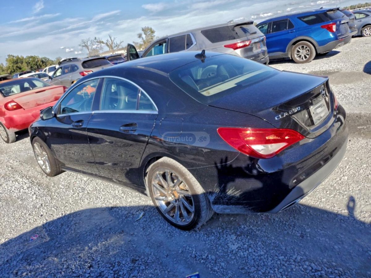 Mercedes-Benz CLA 250 2018 — photo 2