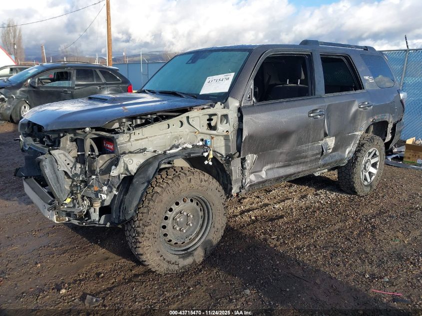 Toyota 4 Runner 2022 — photo 2
