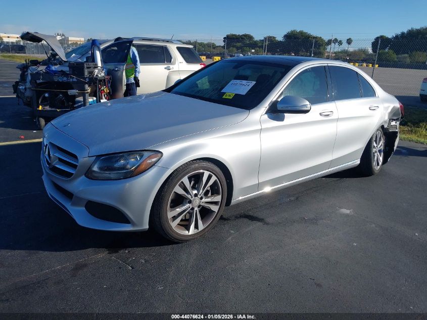 Mercedes-Benz C 300 2015 — photo 2
