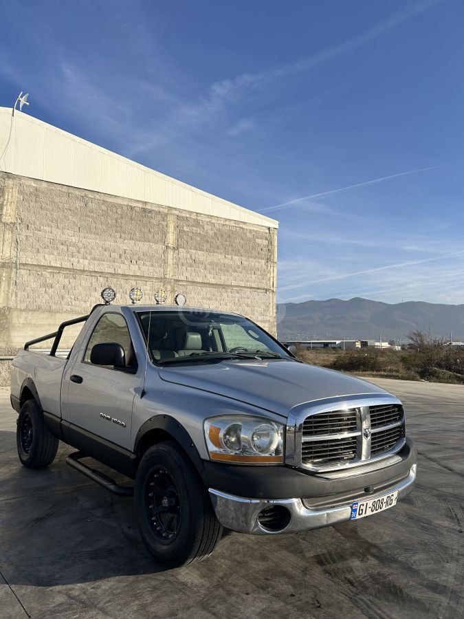 Dodge Ram 2006 — photo 2