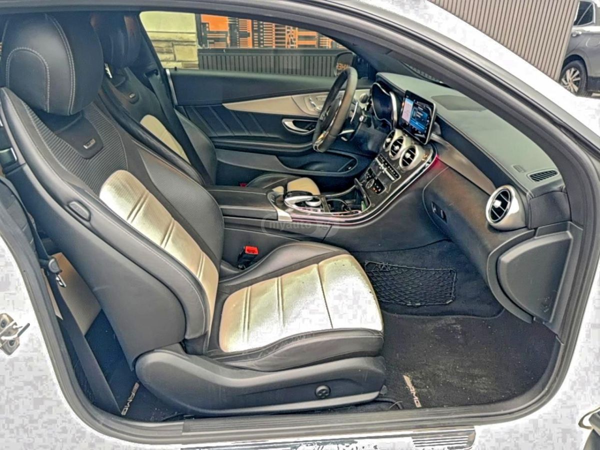 Mercedes-Benz C 63 AMG 2019 — photo 2