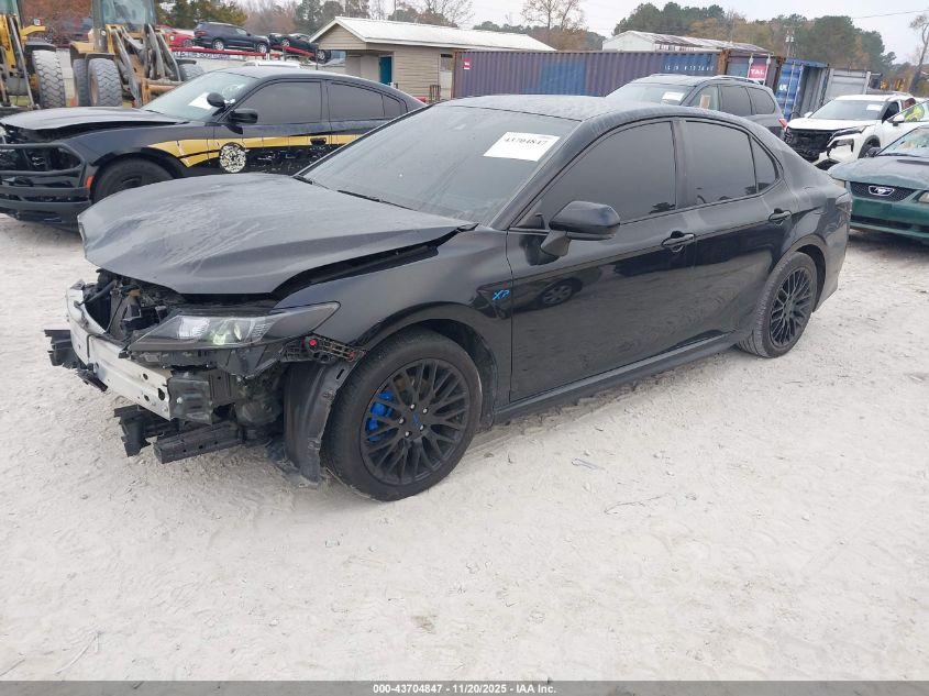 Toyota Camry 2023 — photo 2