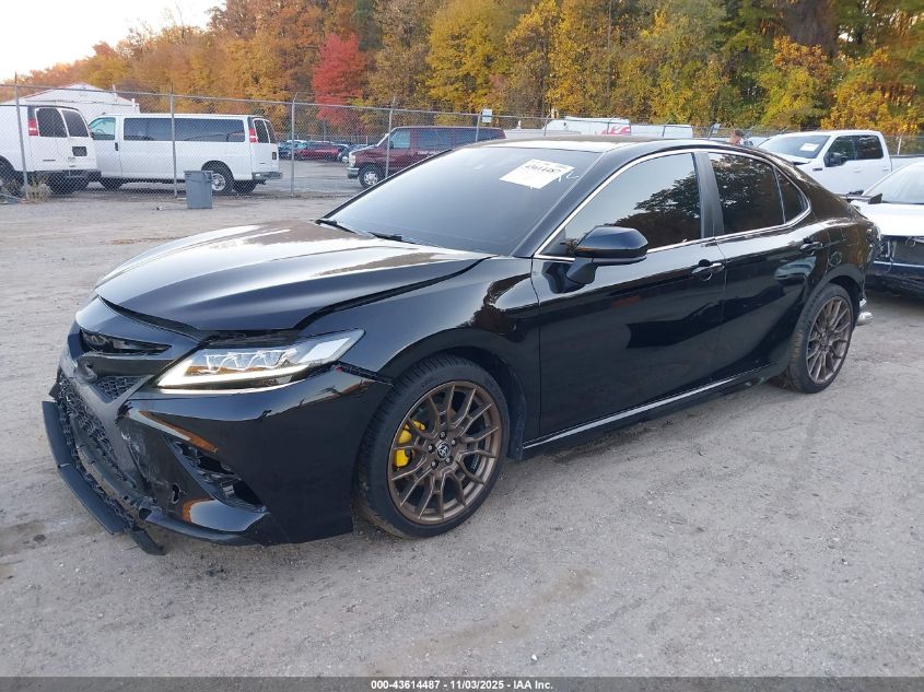 Toyota Camry 2020 — photo 2