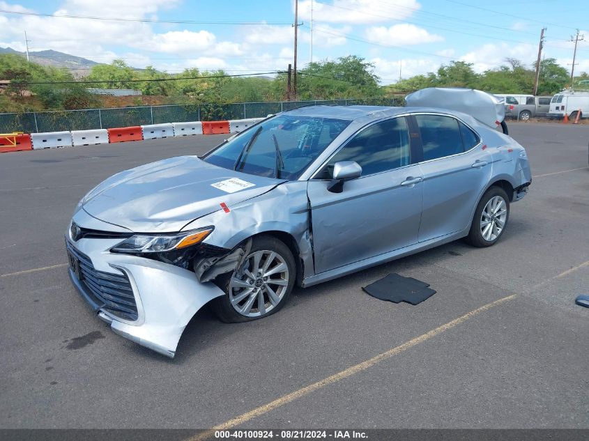 Toyota Camry 2023 — photo 2