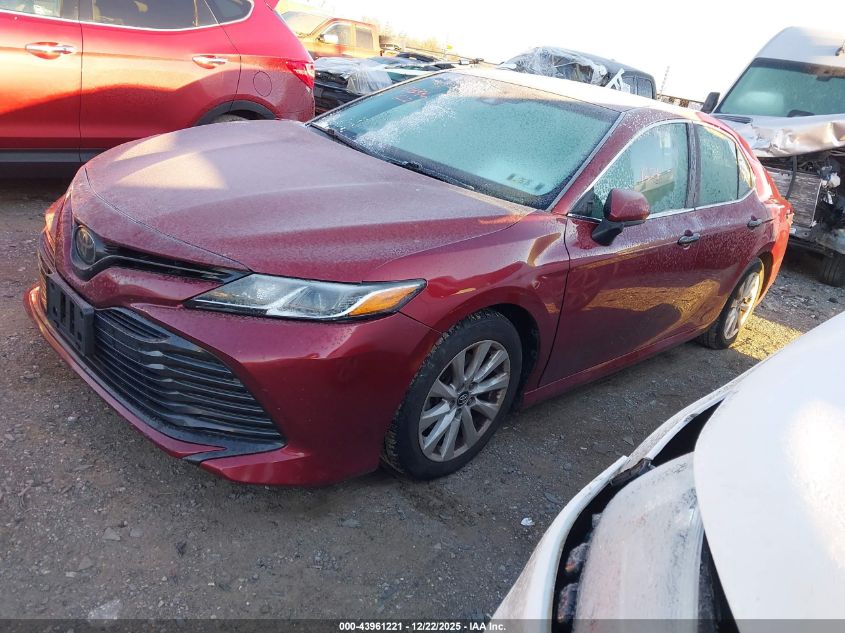 Toyota Camry 2018 — photo 2