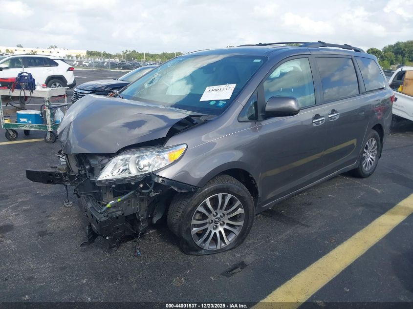 Toyota Sienna 2020 — photo 2