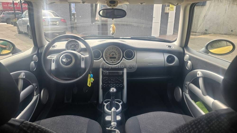 Mini Cooper 2001 — photo 2