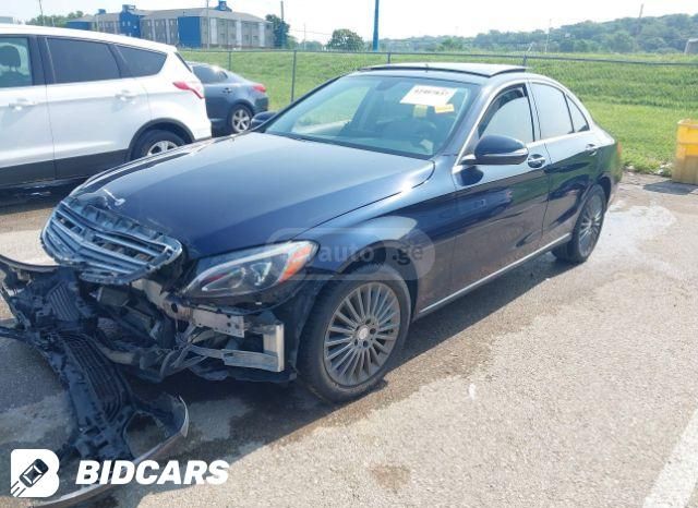 Mercedes-Benz C 300 2015 — photo 2