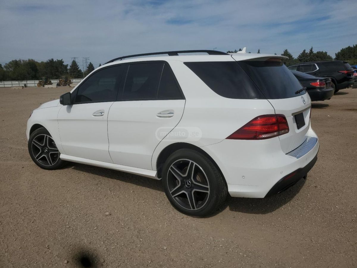 Mercedes-Benz GLE 350 2018 — photo 2