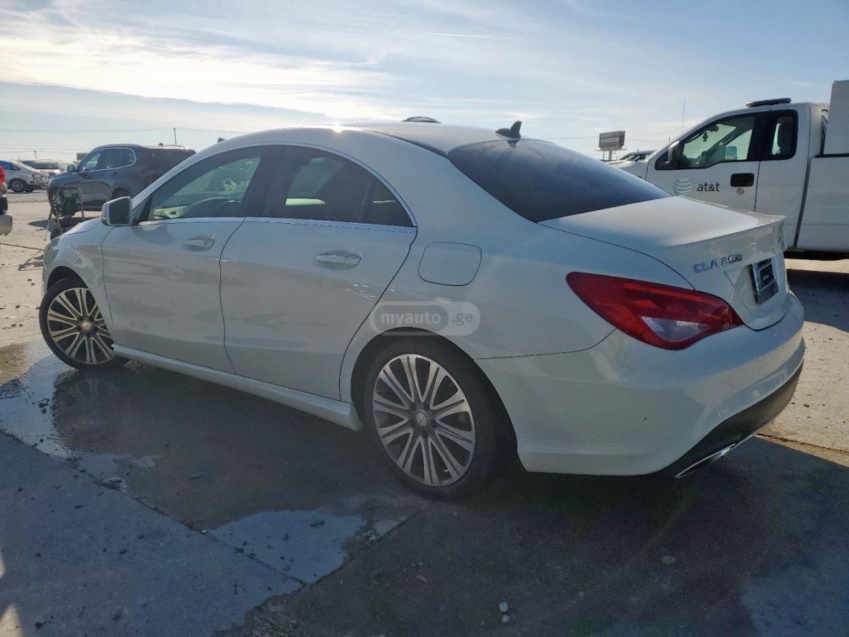 Mercedes-Benz CLA 250 2017 — photo 2