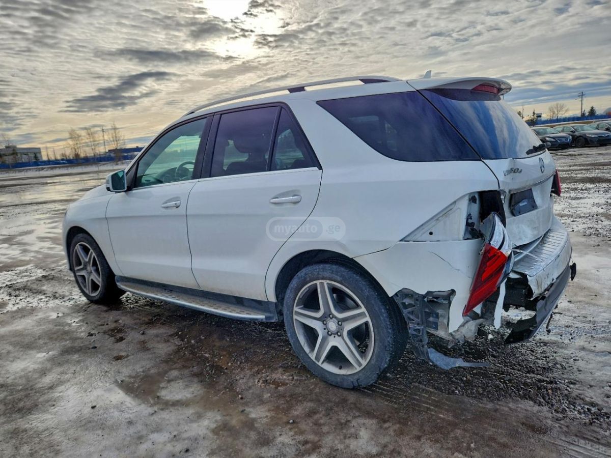 Mercedes-Benz GLE 350 2016 — photo 2