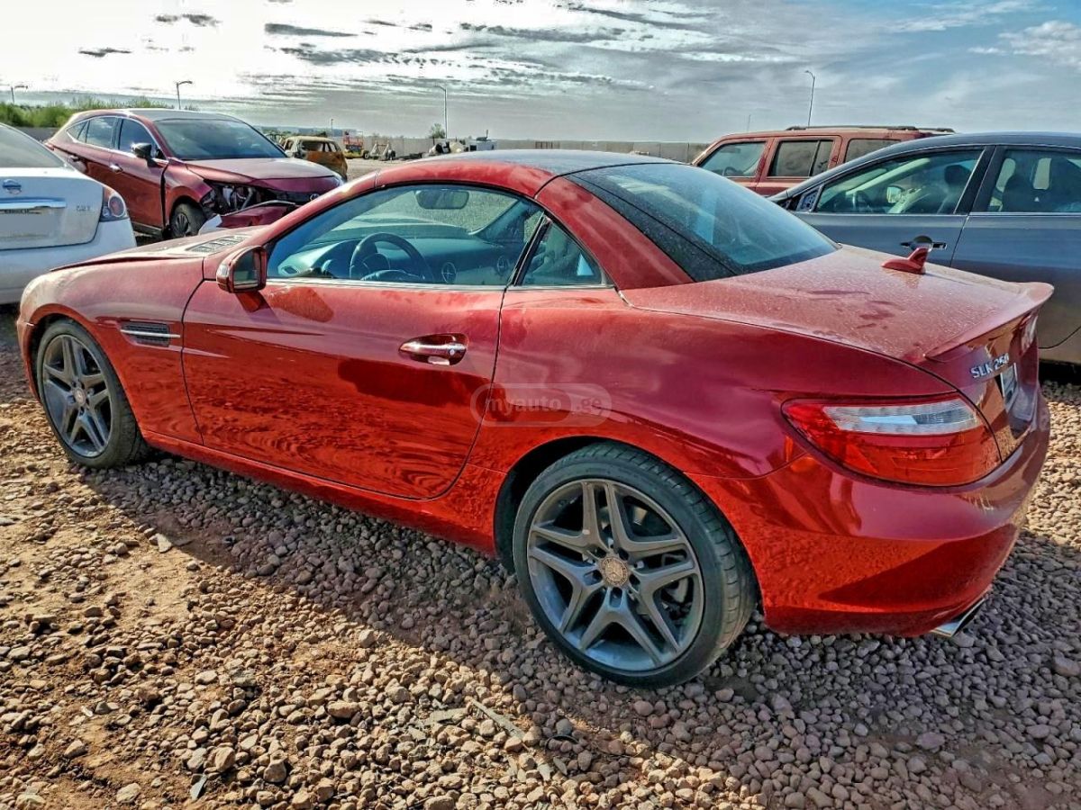 Mercedes-Benz SLK 32 AMG 2015 — photo 2