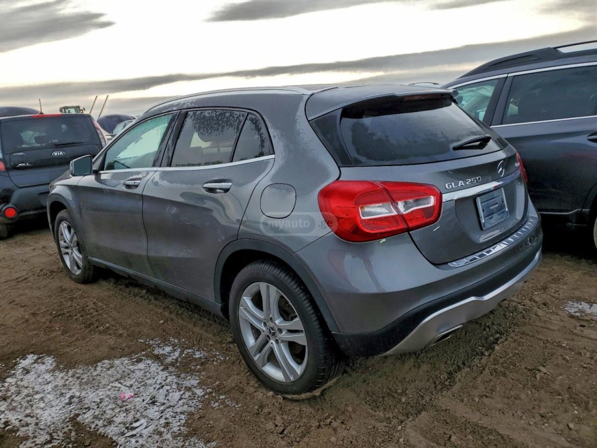 Mercedes-Benz GLA 250 2018 — photo 2