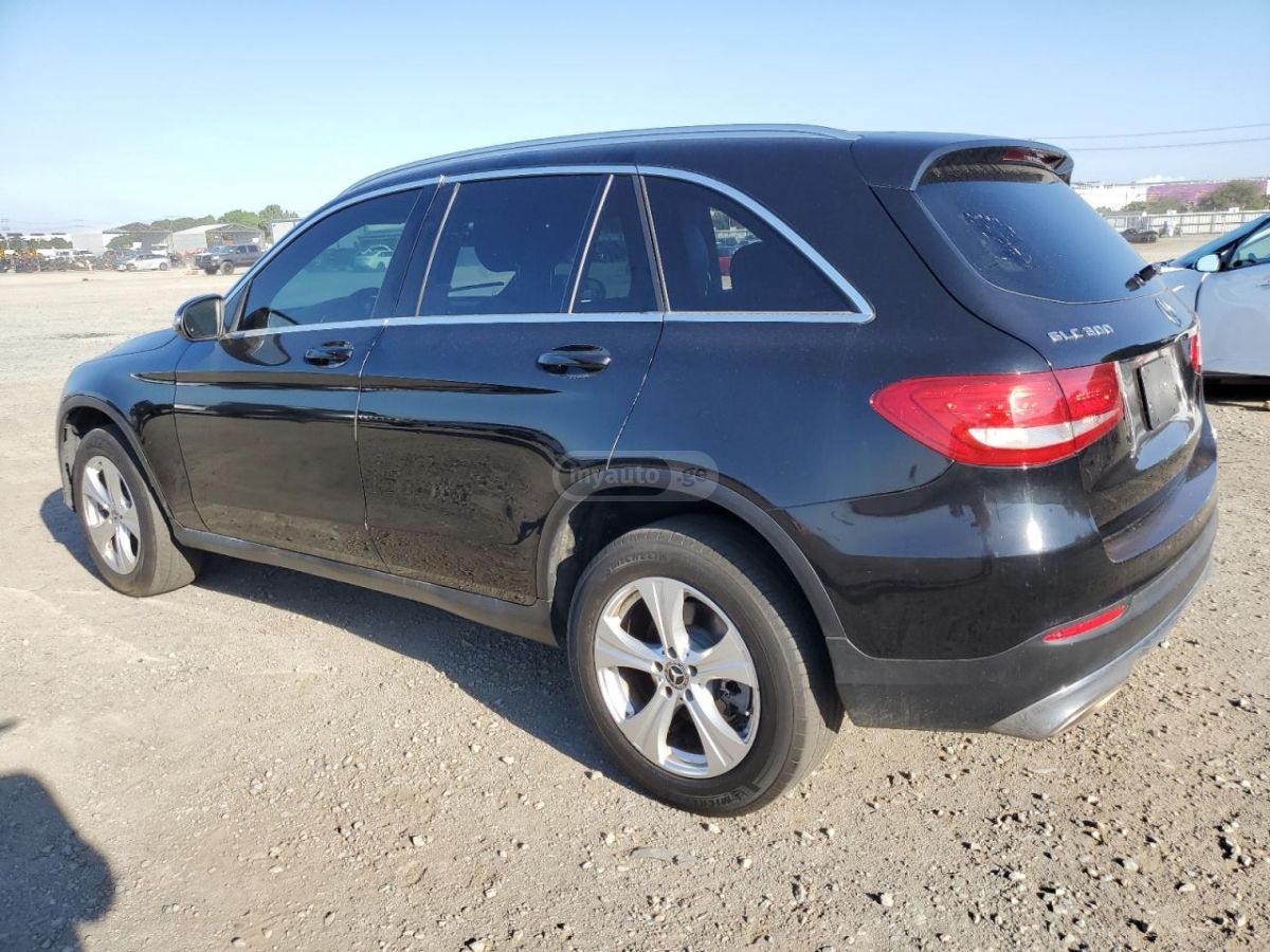 Mercedes-Benz GLC 300 2017 — photo 2